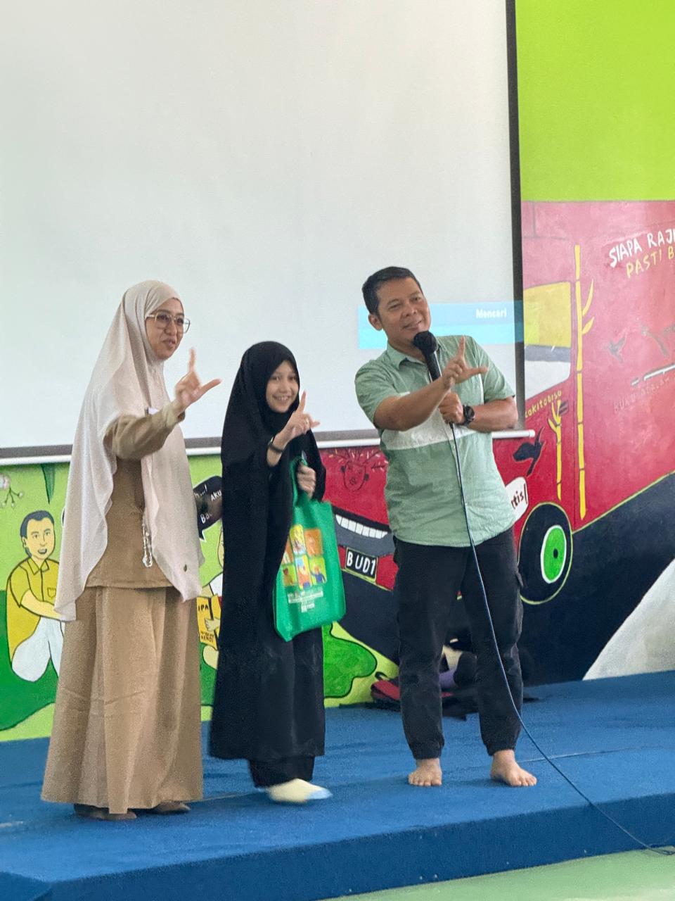 Wisata LiterAsyik Ke Perpustakaan Jakarta Timur Bersama Al-Wildan Islamic School 10 Jakarta